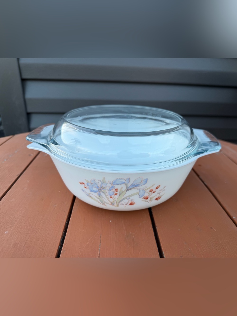 Pyrex Casserole Dish with Lid - Vintage